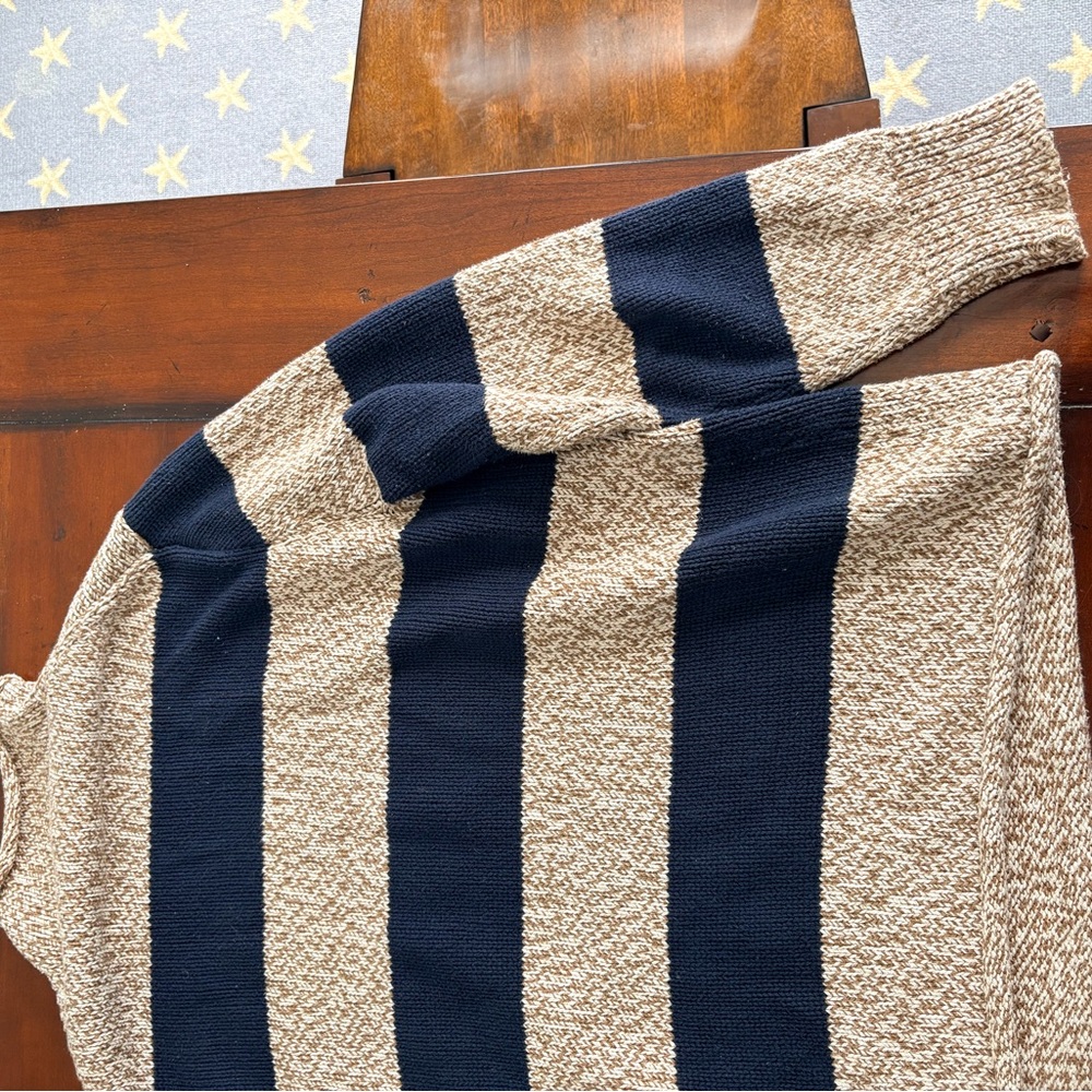 J. Crew Men's Sweater in Navy and Beige - Picture 7 of 8